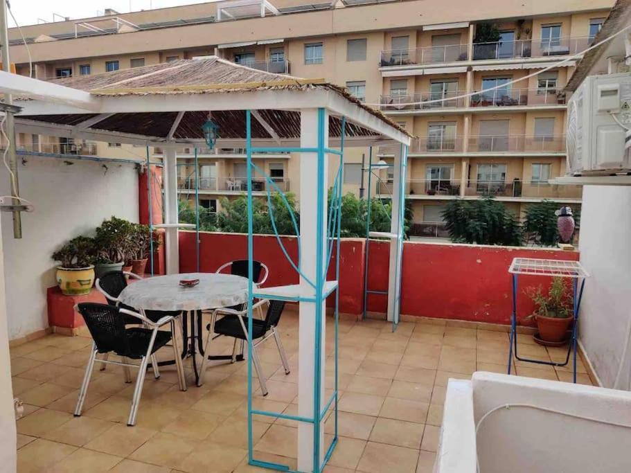 Appartement Beautiful Centric Townhouse à Dénia Extérieur photo